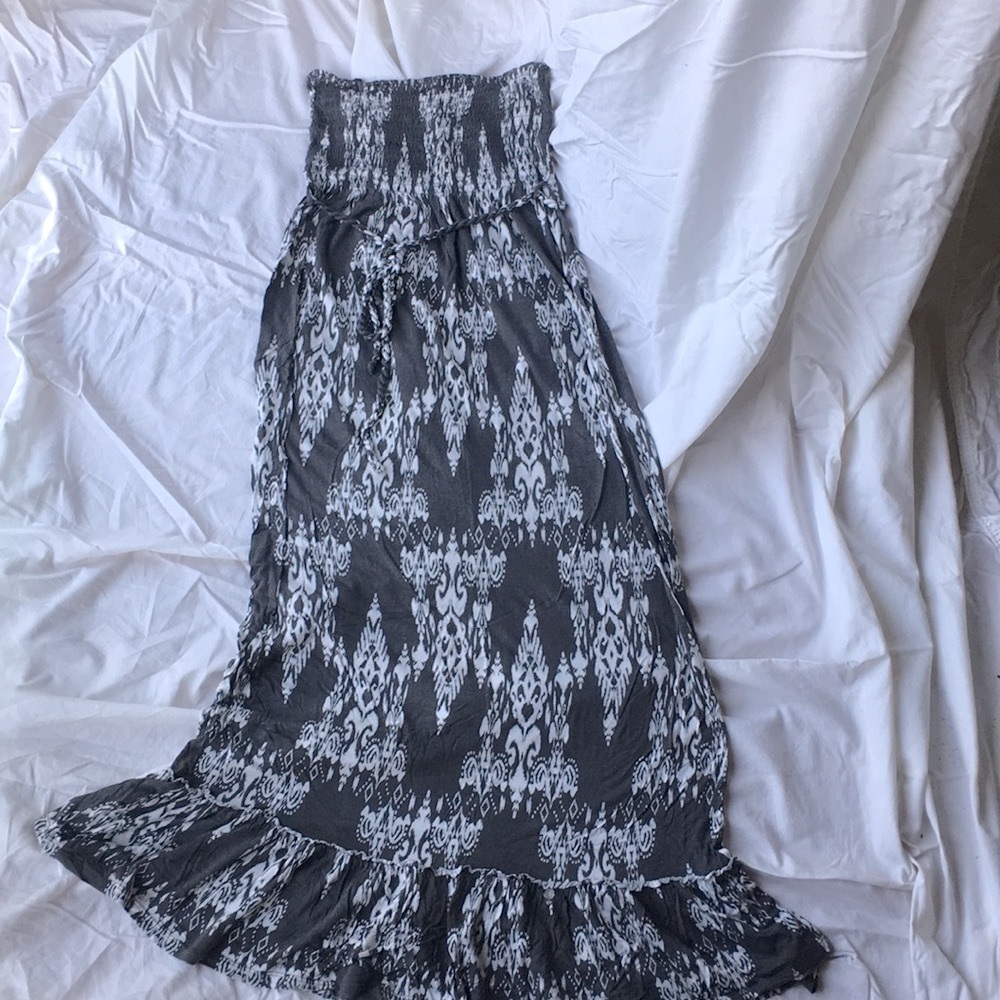 Cute Maxi Dress - Gray & White